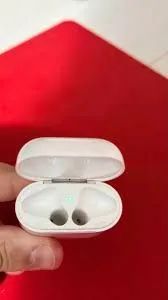 Apple Airpods pro with magsafe case