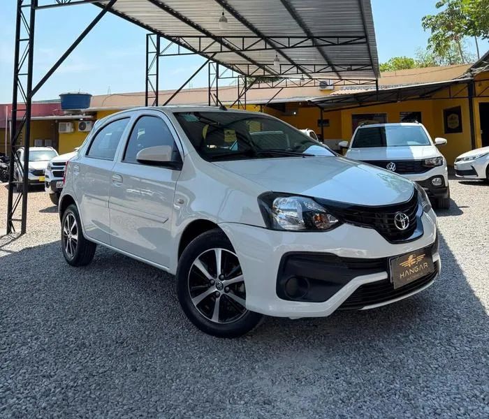 Toyota Etios ETIOS 1.3 Flex 16V 5p Mec. 2021