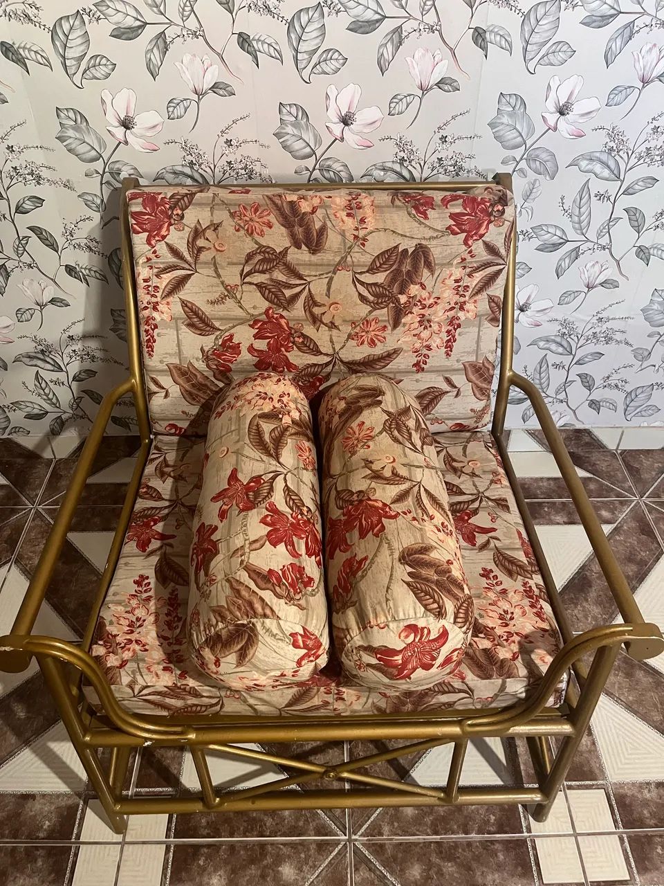 Conjunto de Duas Poltronas + Mesa de centro de vidro - Foto 5