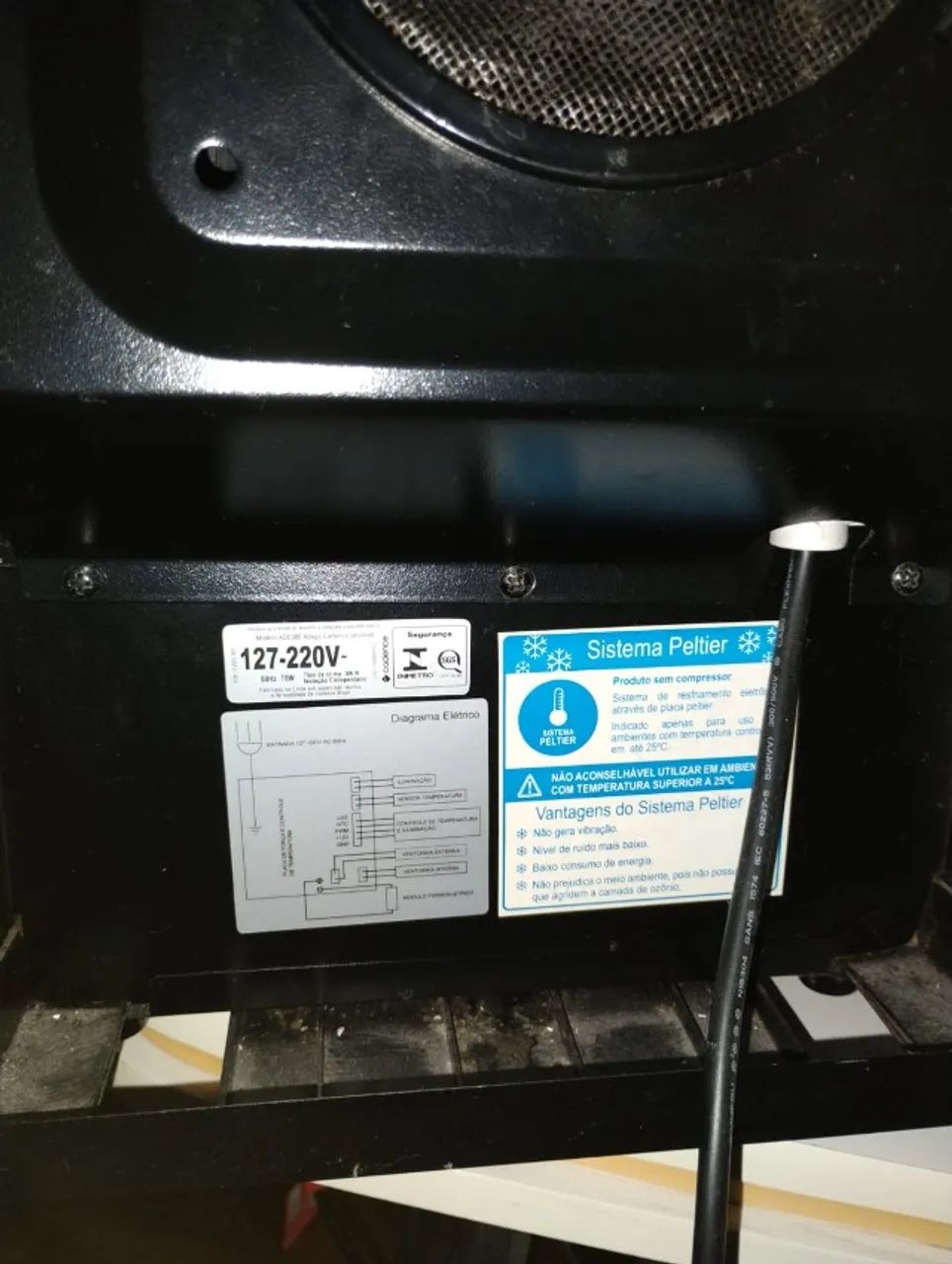 Adega de vinhos usada e nao funcionando - Foto 3