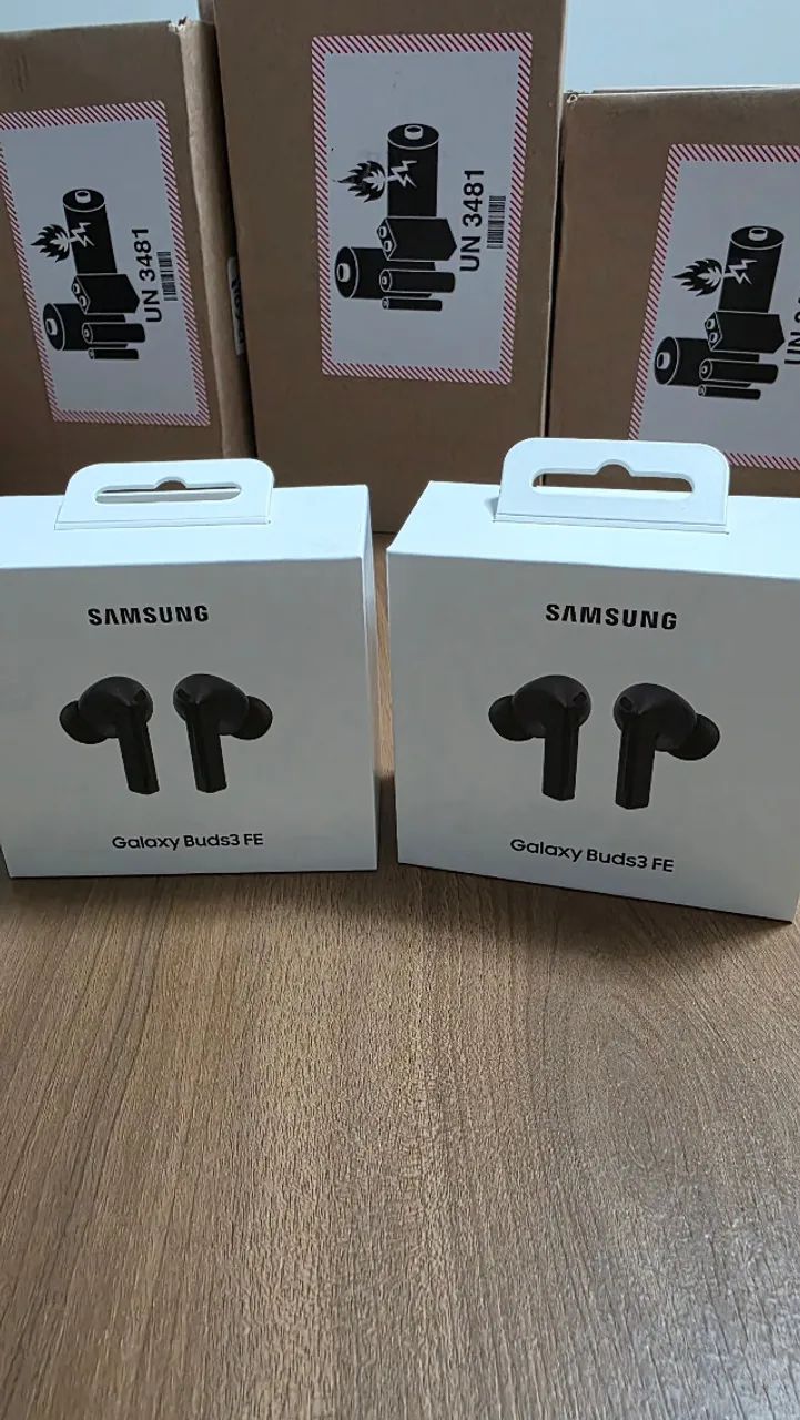 Fone Samsung Galaxy Buds 3 FE - cor preta