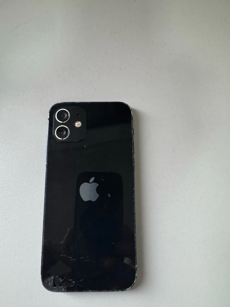 iPhone 12 64gb, com a traseira quebrada funcionando perfeitamente  - Foto 2