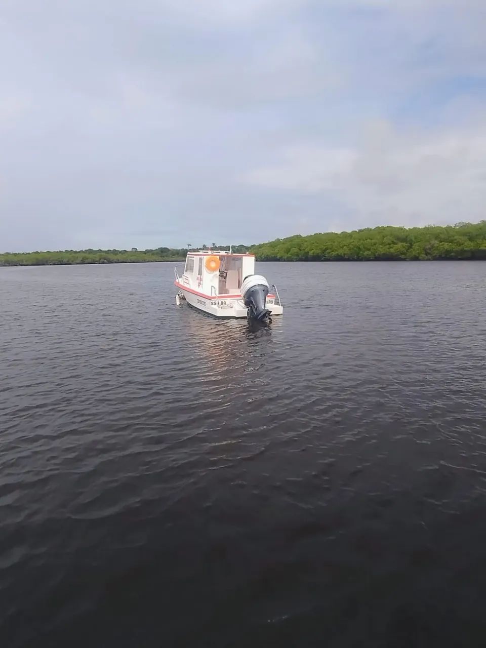 VENDO LANCHA E MOTOR 200 HP Yamaha  - Foto 2