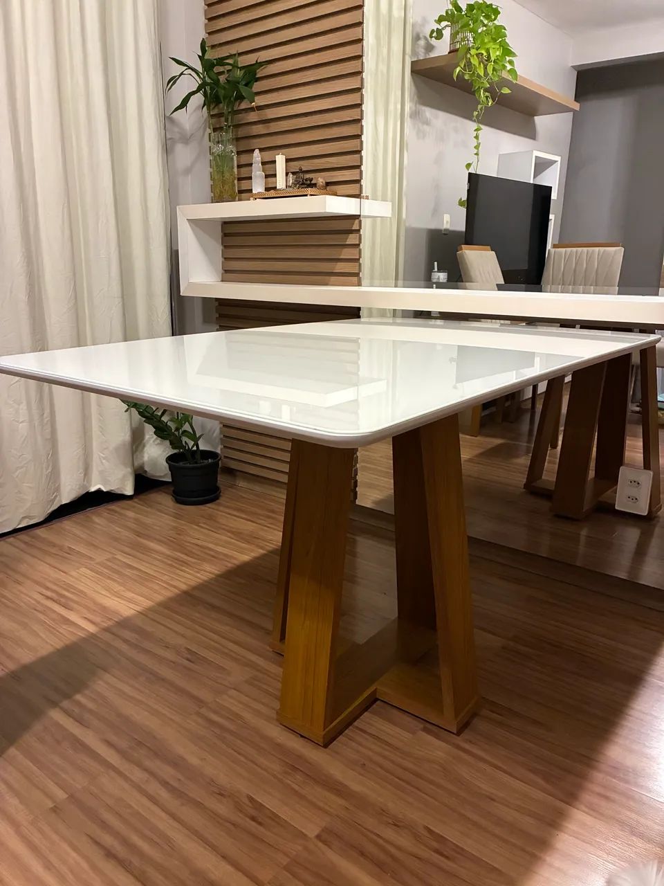 Mesa com 4 cadeiras (Motivo Mudança) - Foto 3