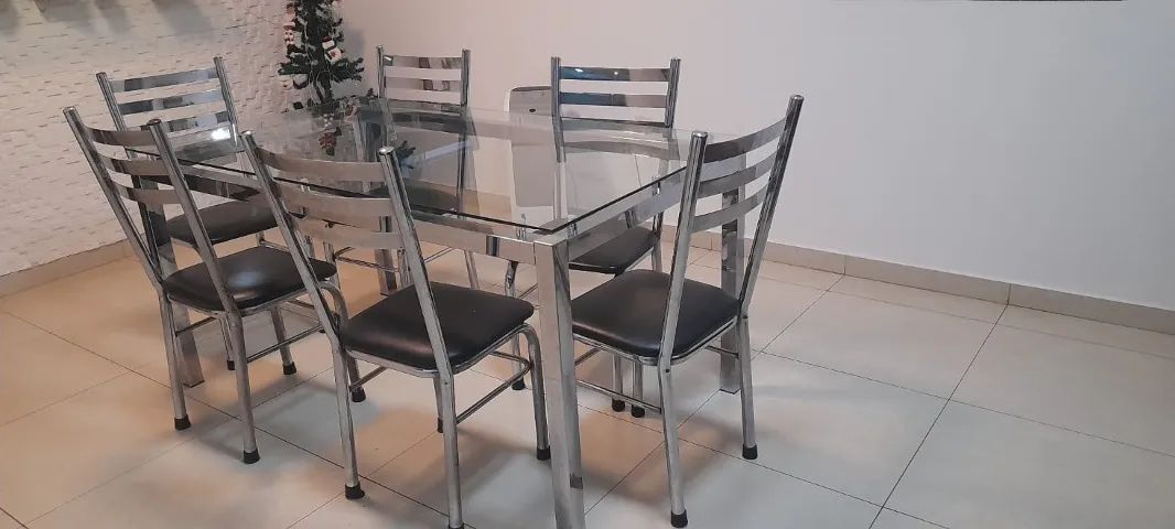 MESA  DE VIDRO  1,20 x 0,90  COM 6 CADEIRAS   