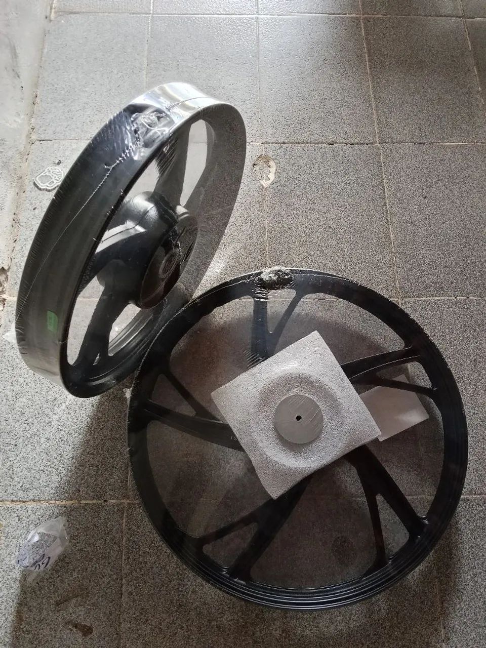 Jogo de roda pé de galinha pop110/100 novas só vendemos novos novas na caixa - Foto 4