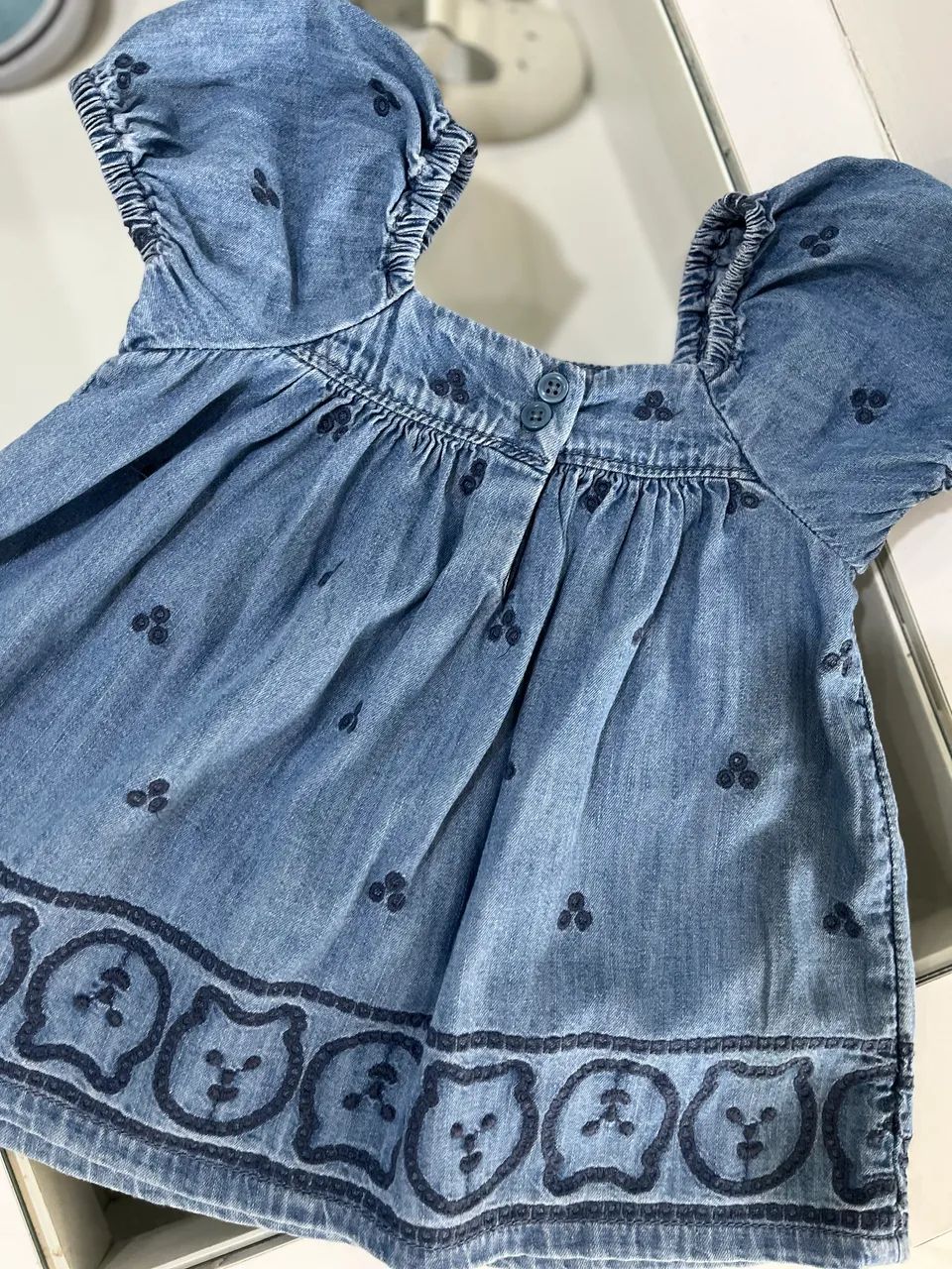 Vestido Denim Baby GAP 3/6 meses  - Foto 3