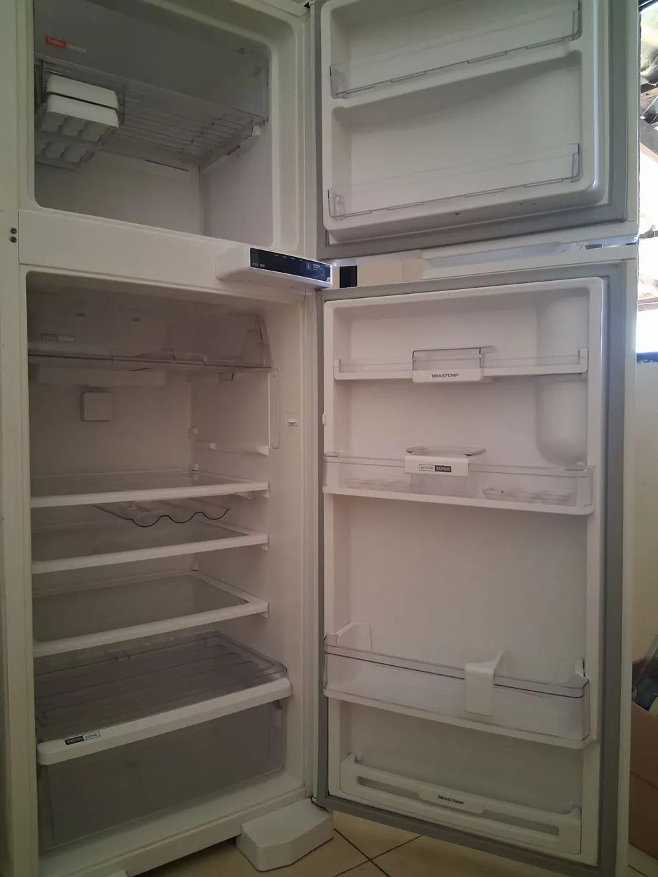 Geladeira Eletrolux 375 volume total. - Foto 3