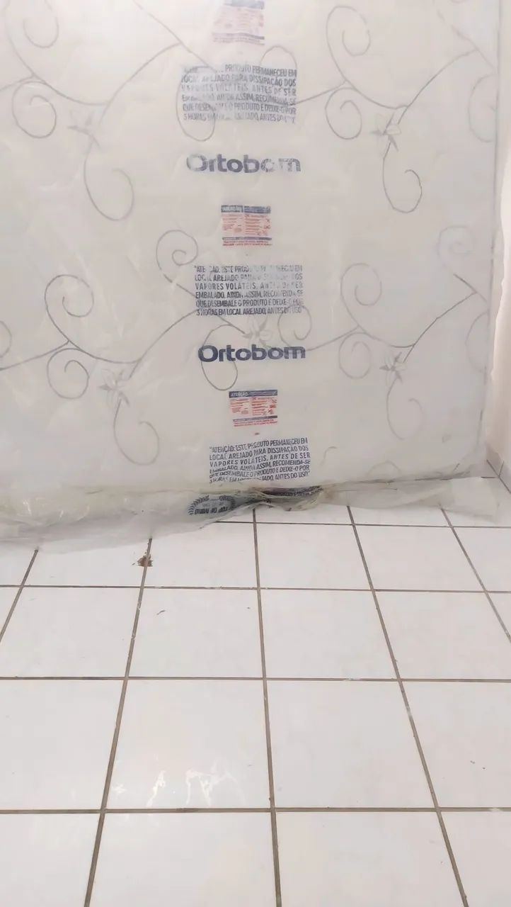Cama kingsize nova 