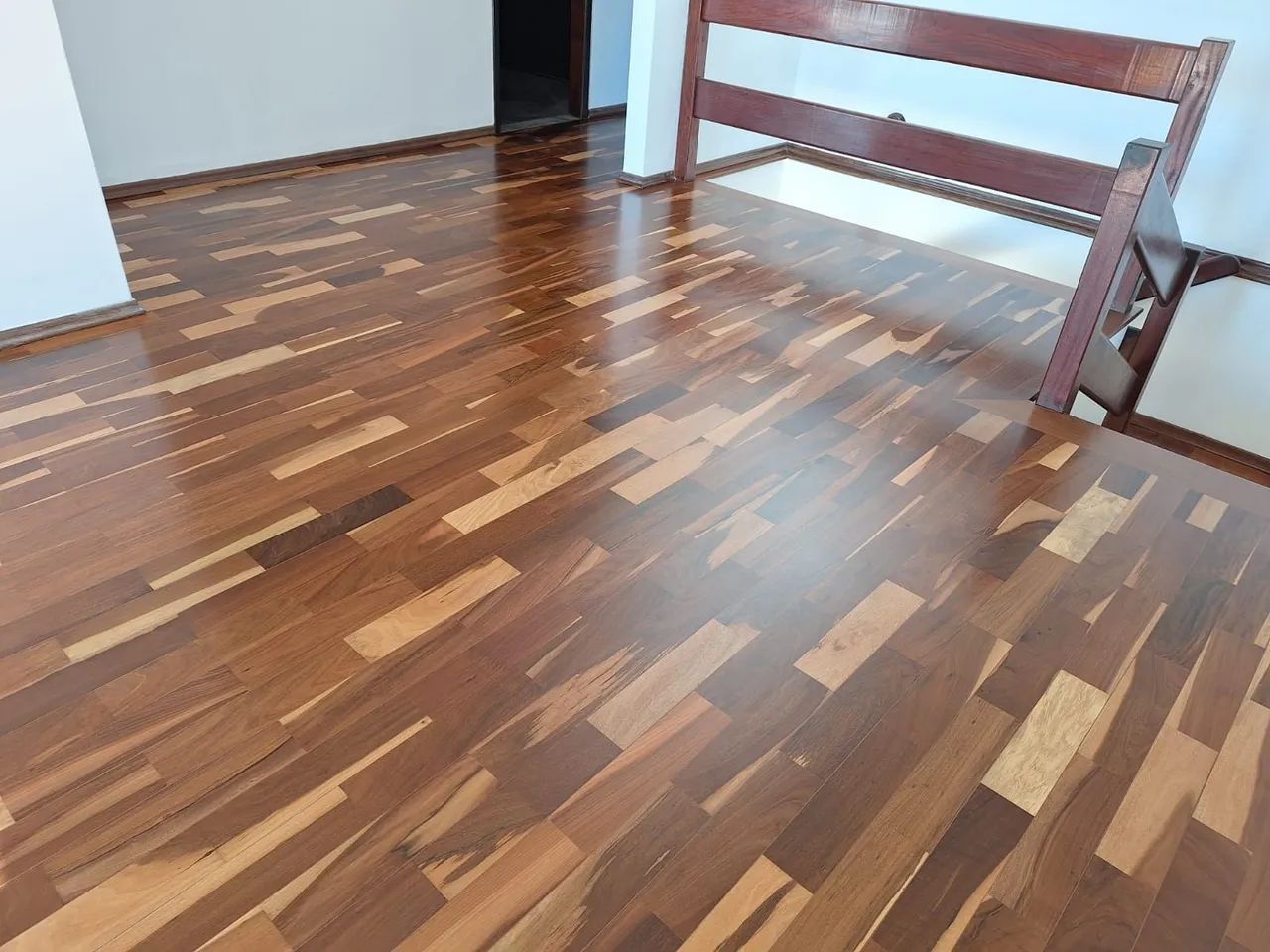 Restauração e instalação em piso de madeira  - Foto 3