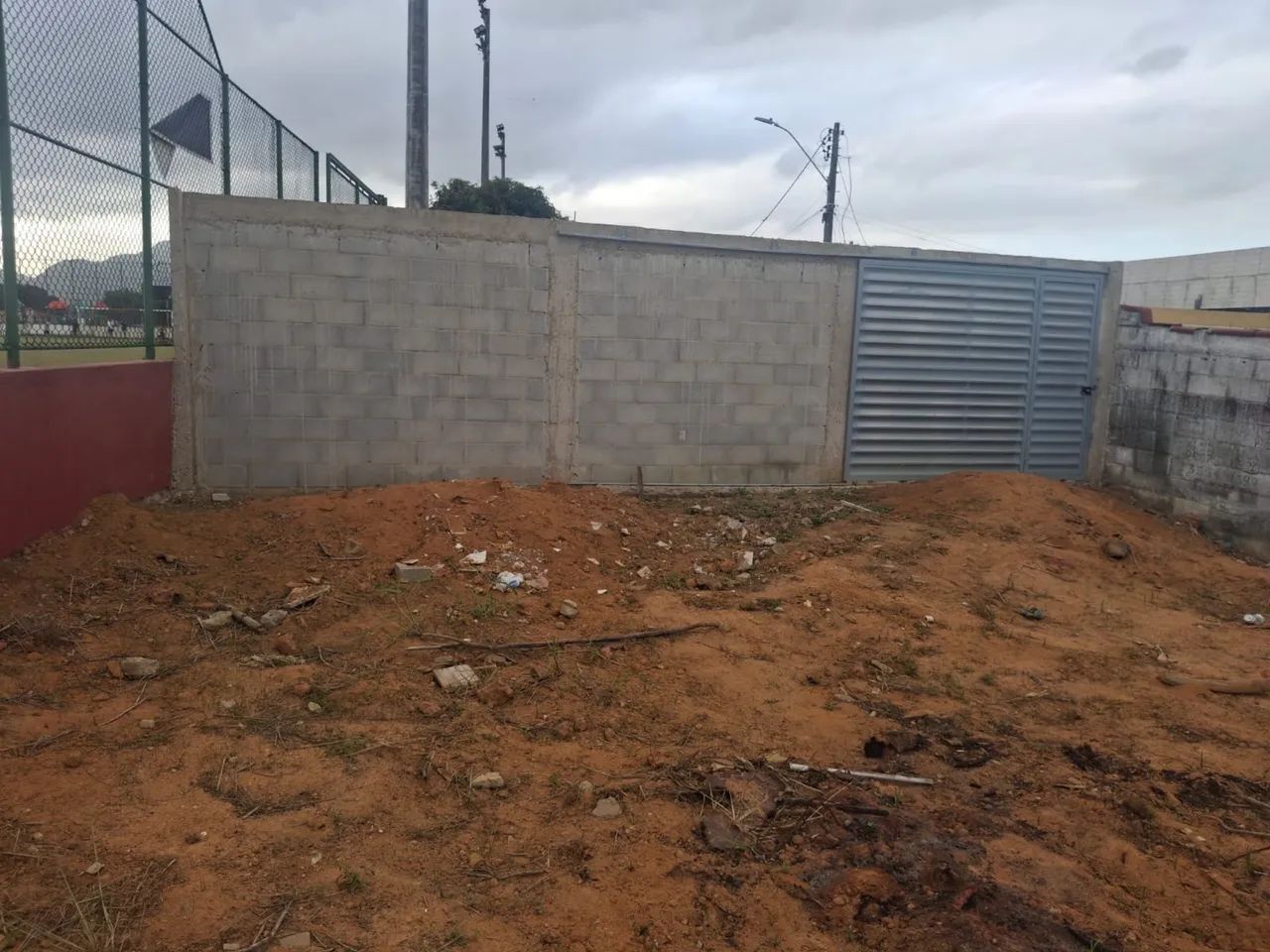 OPORTUNIDADE, LOTE COM ACESSO A DUAS RUAS, PROXIMO DE TUDO - Foto 2