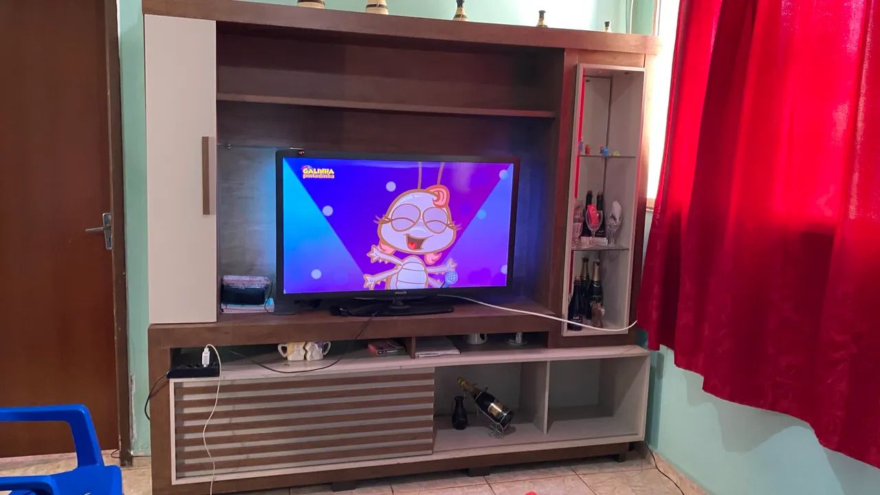 Vende-se essa estante em perfeito estado!
