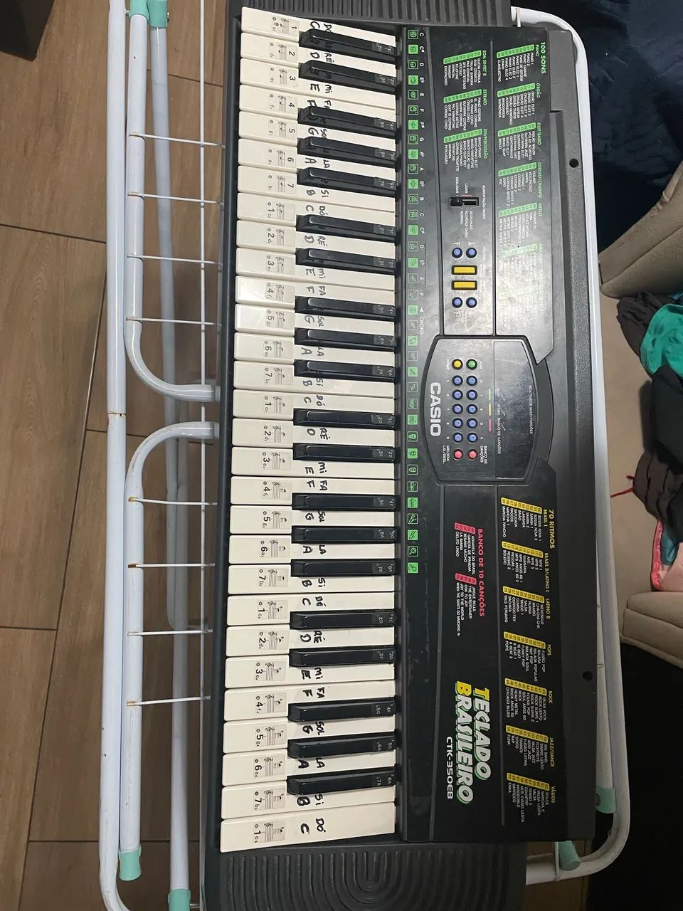 Teclado Cássio quebrado 