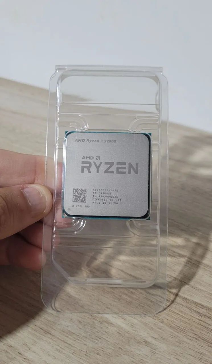 Ryzen 3 2200G (Placa integrada Vega 8)