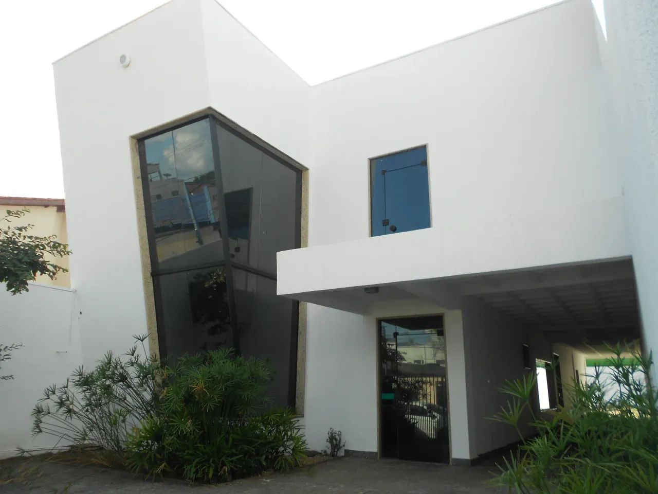 EXCELENTE PRÉDIO COMERCIAL PARA INVESTIMENTO. 12 SALAS. - Foto 2