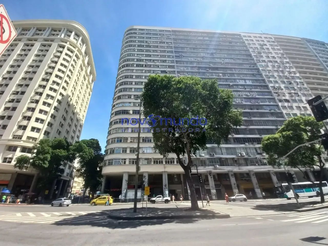CENTRO - PROXIMO METRÔ ESTAÇÃO URUGUAIANA SALA C/ 20 M²