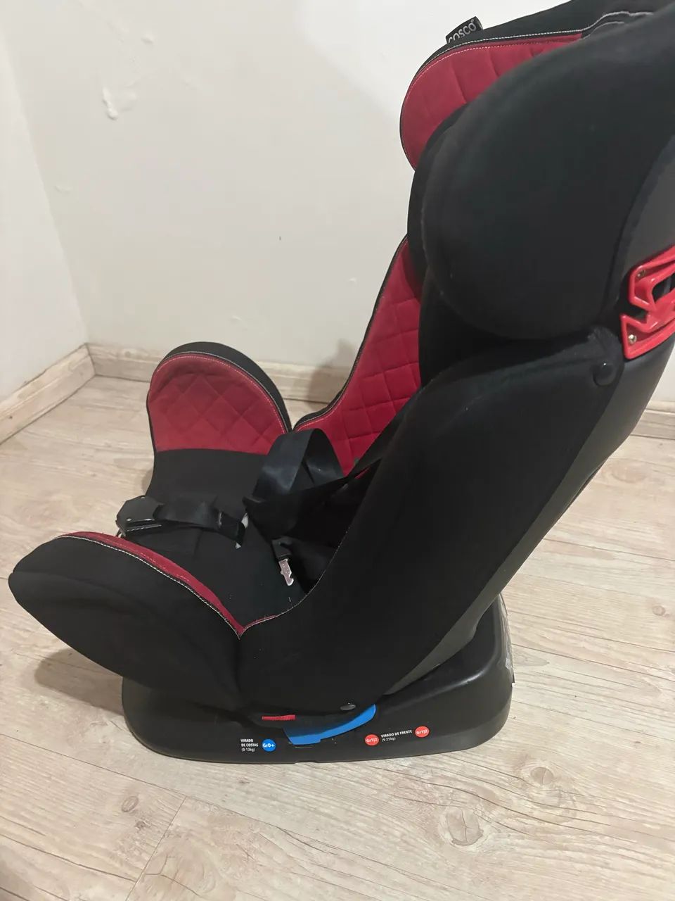 Cadeira de bebê Cosco para carro