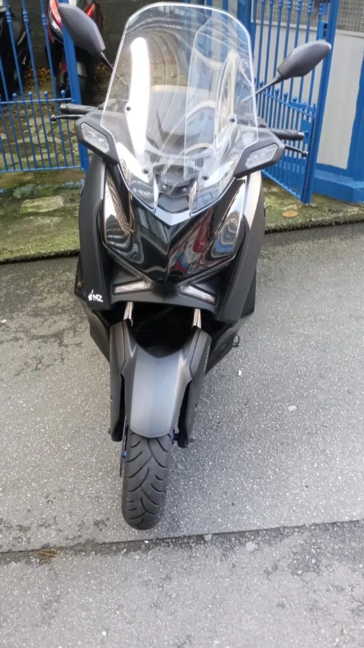 Xmax 300 conect  - Foto 5