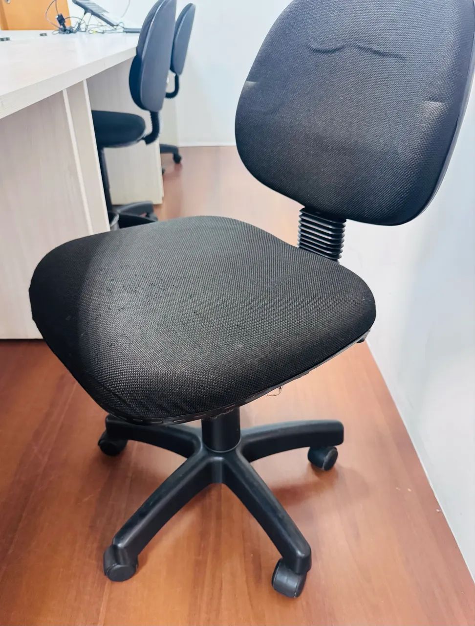 Cadeiras de Escritório Giratórias - 20 Unidades Disponíveis! - Foto 2