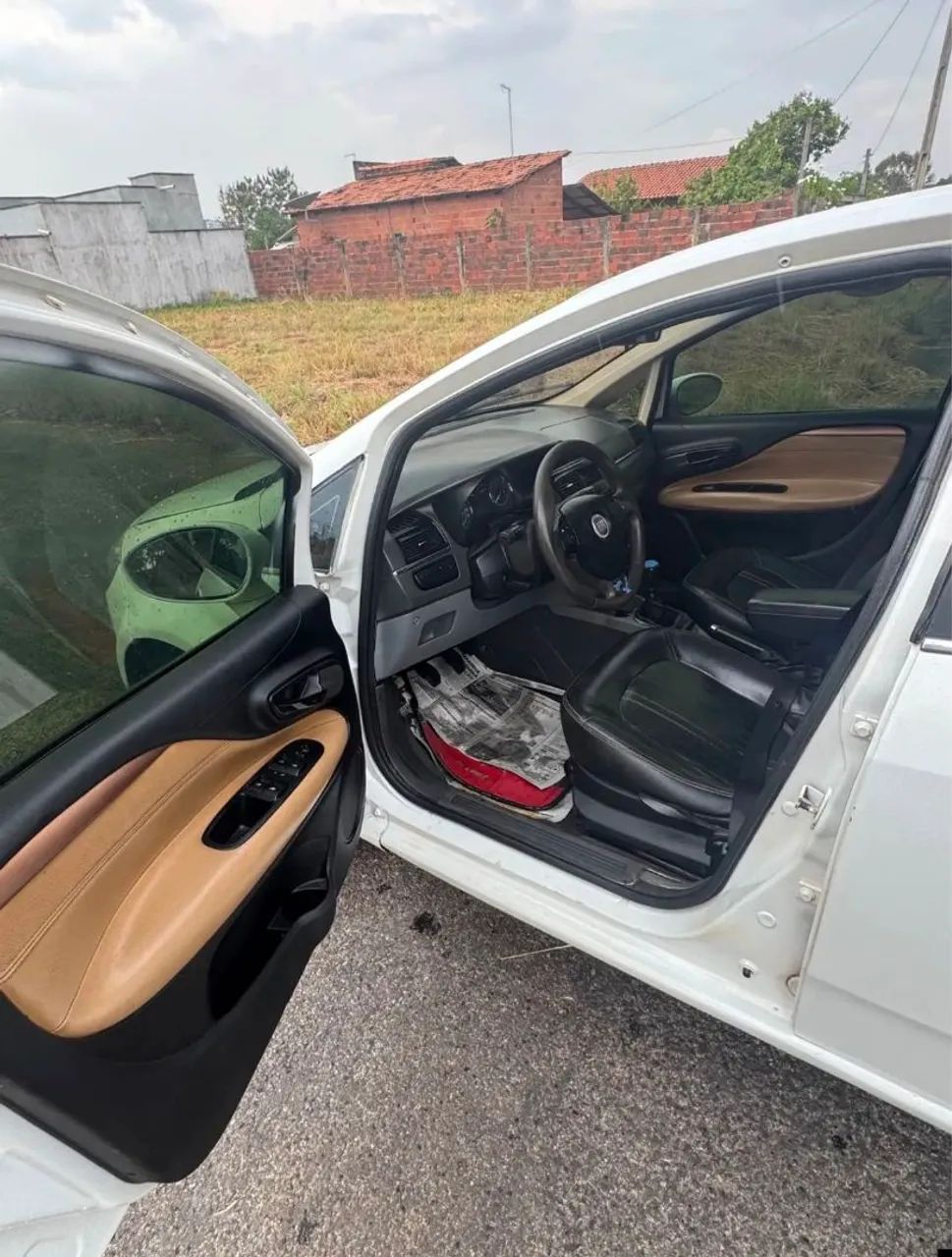 Fiat Linea LX 1.9/ 1.8 Flex 16V 4P 2011 - Foto 4