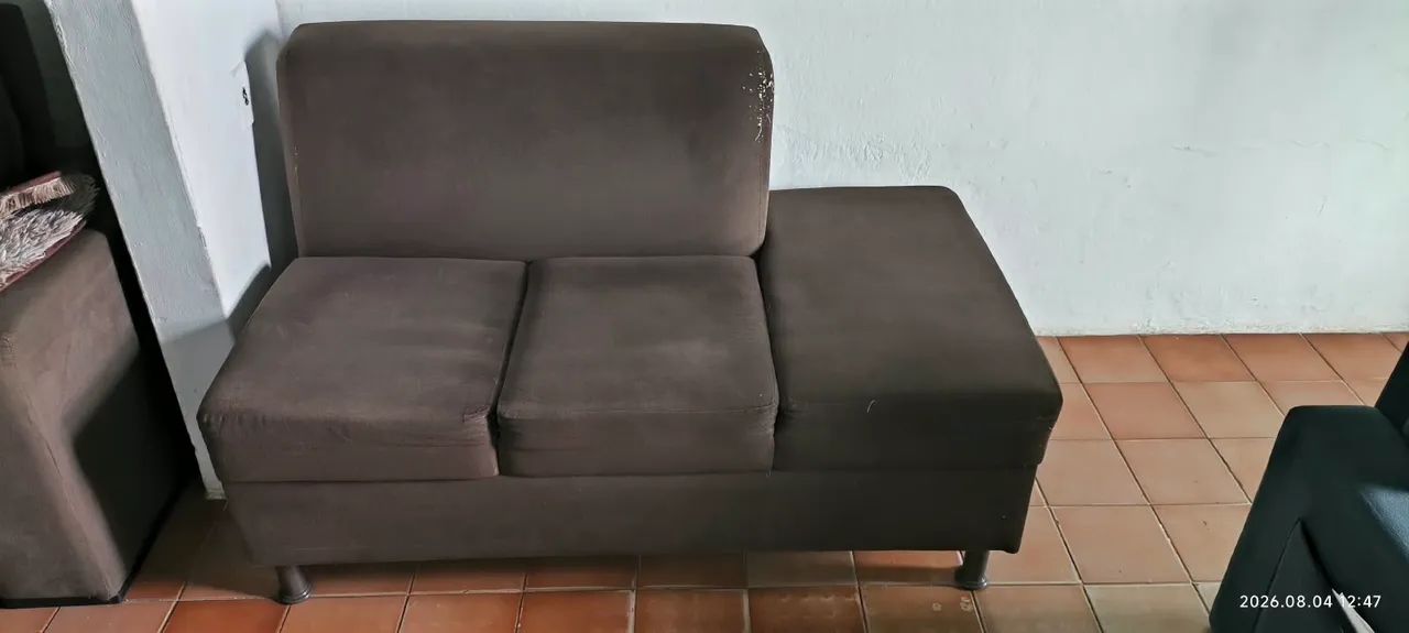 Vende-se 2 sofás 600$ cada 