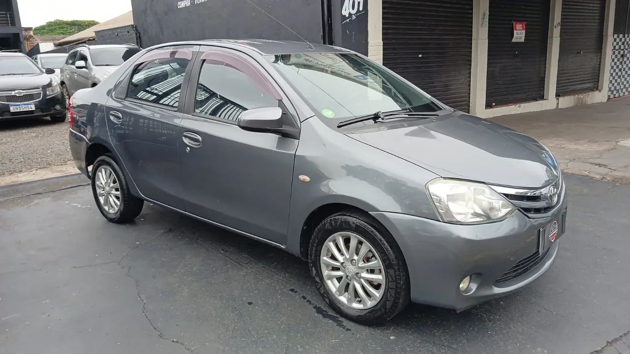 Toyota Etios XLS 1.5 16V FLEX 2014