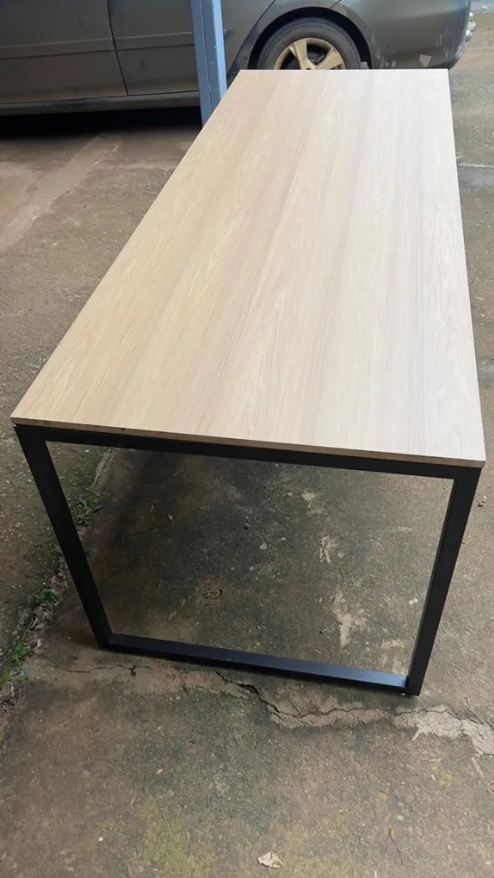 Mesa estilo industrial com 4 cadeiras seminovas  - Foto 4