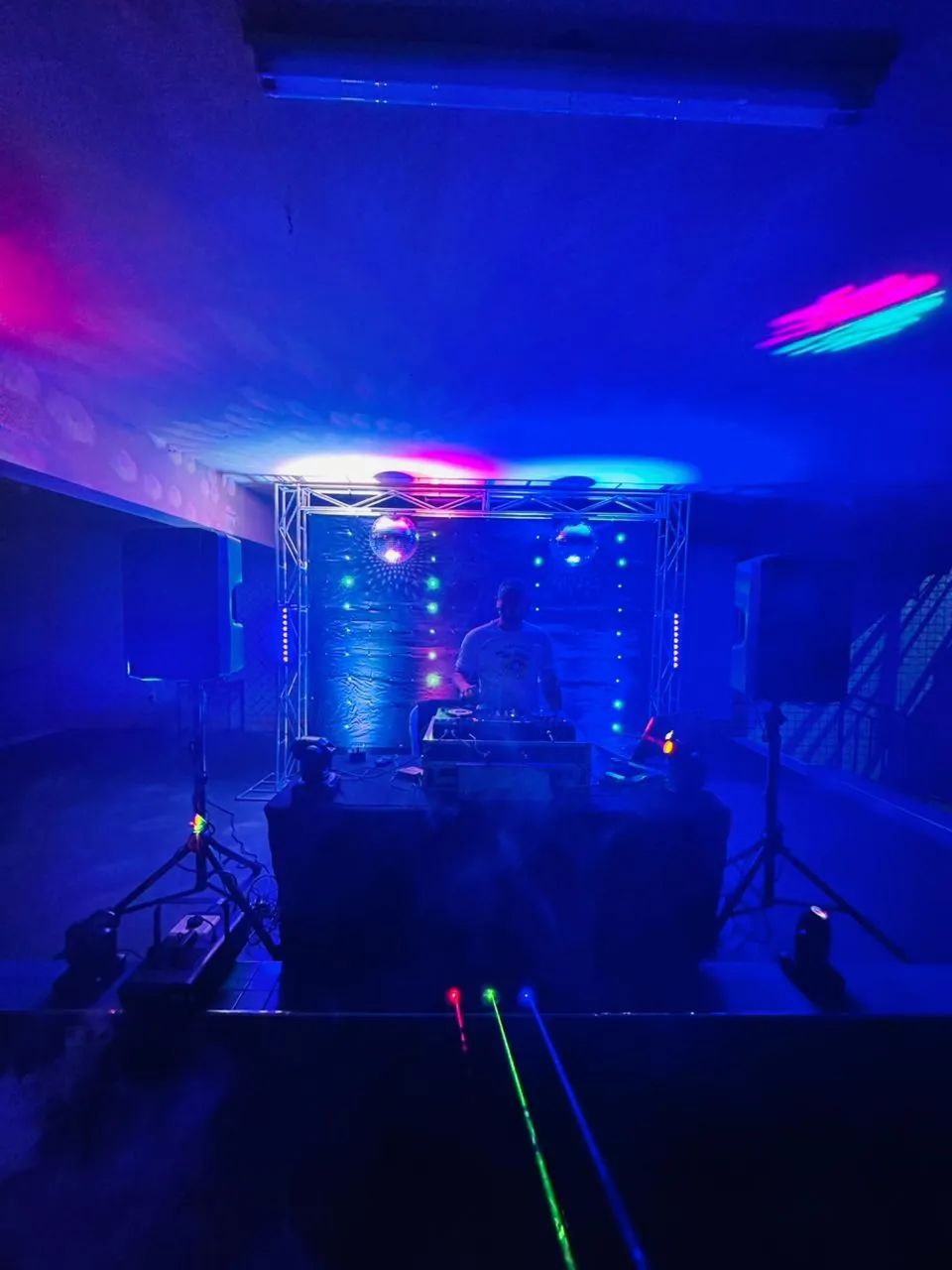 Dj, sonorização e iluminação para eventos - Foto 4
