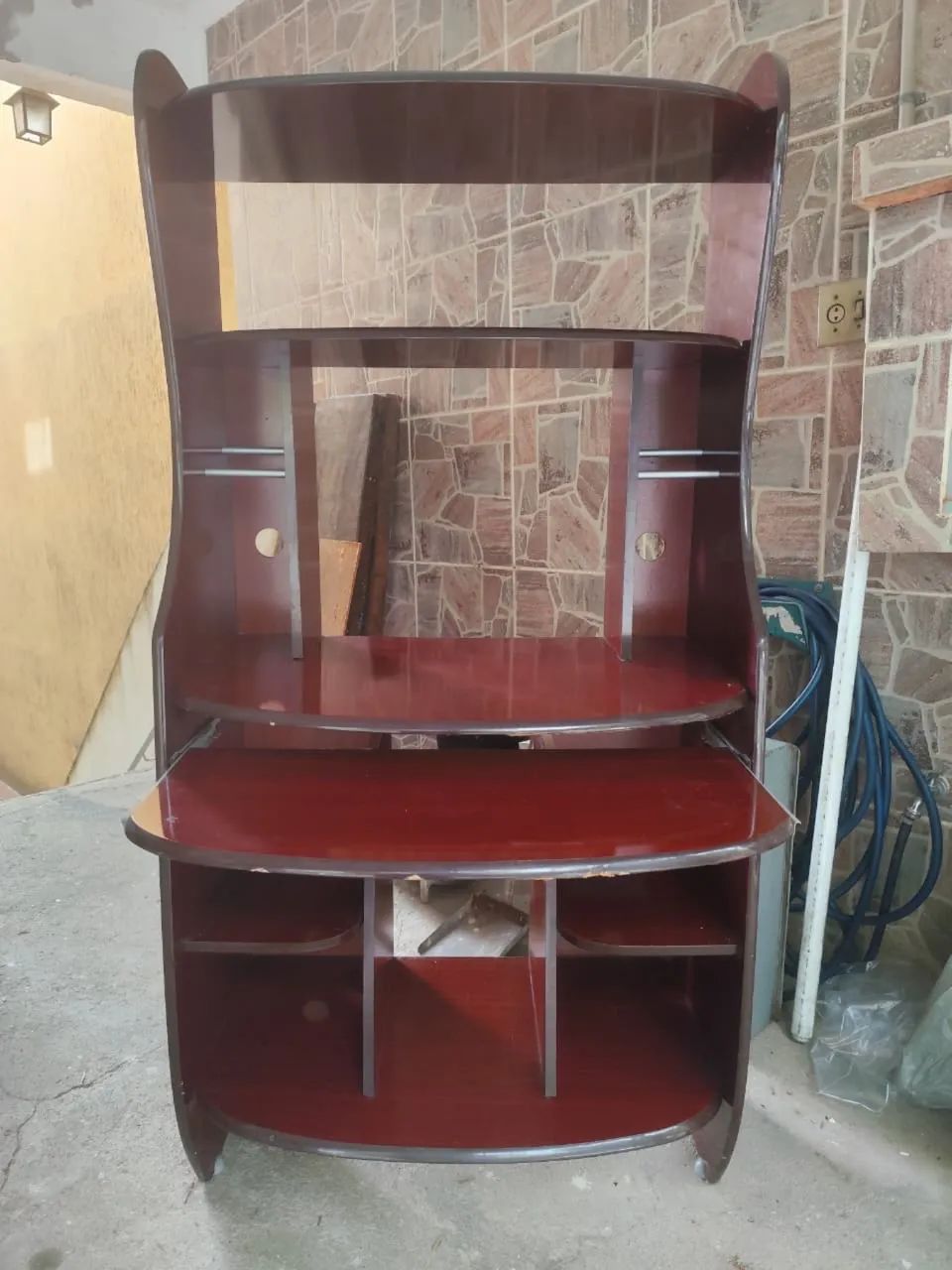 Estante em Mogno Puro