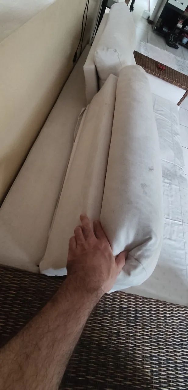 Sofá de dois lugares retrátil e reclinavel com braços em ratan - Foto 5