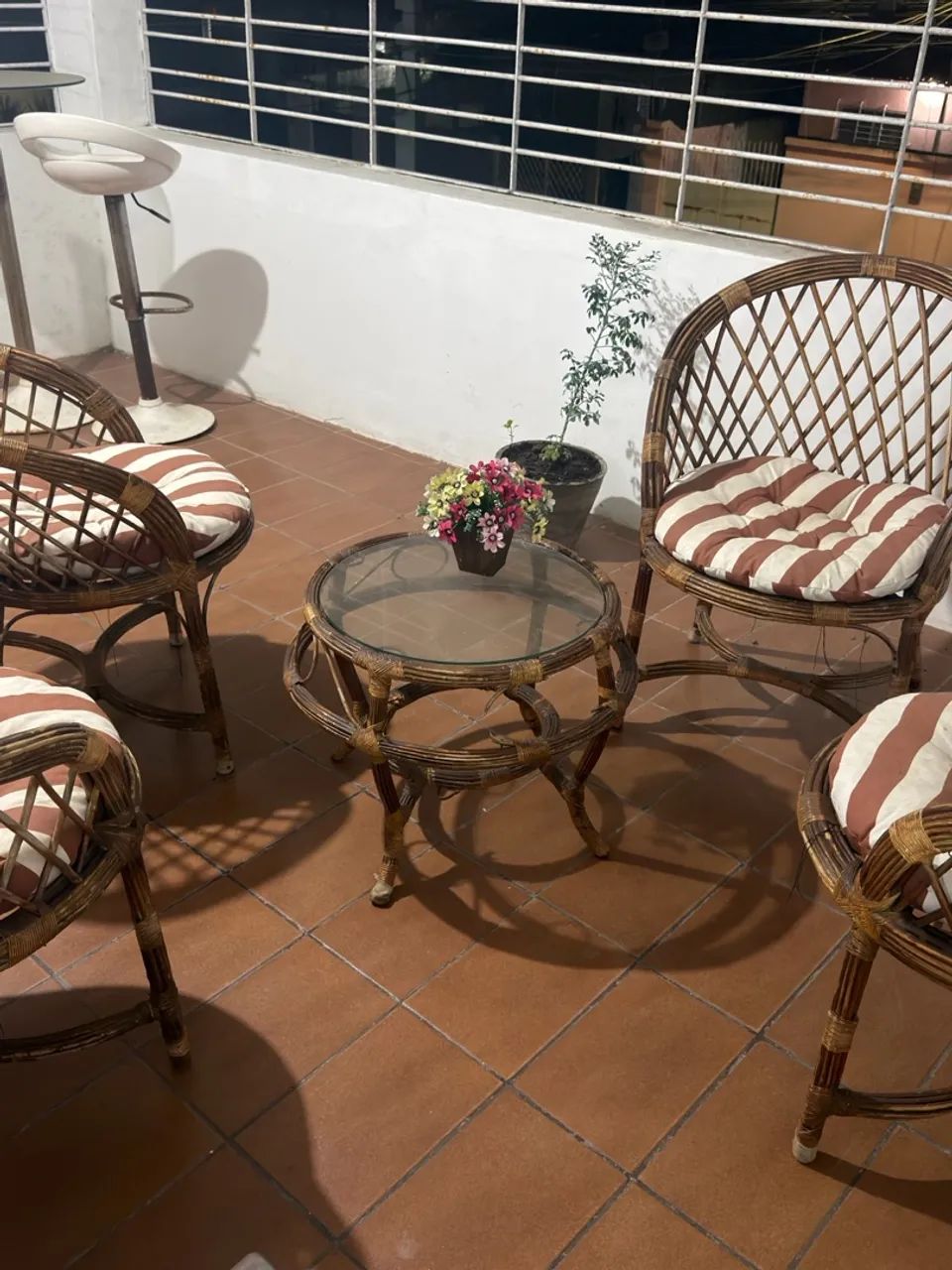 JOGO DE CADEIRAS BAMBU  - Foto 2