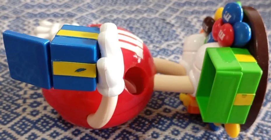 Boneco M&m's Vermelho ( Faltam Partes  ) - Foto 3