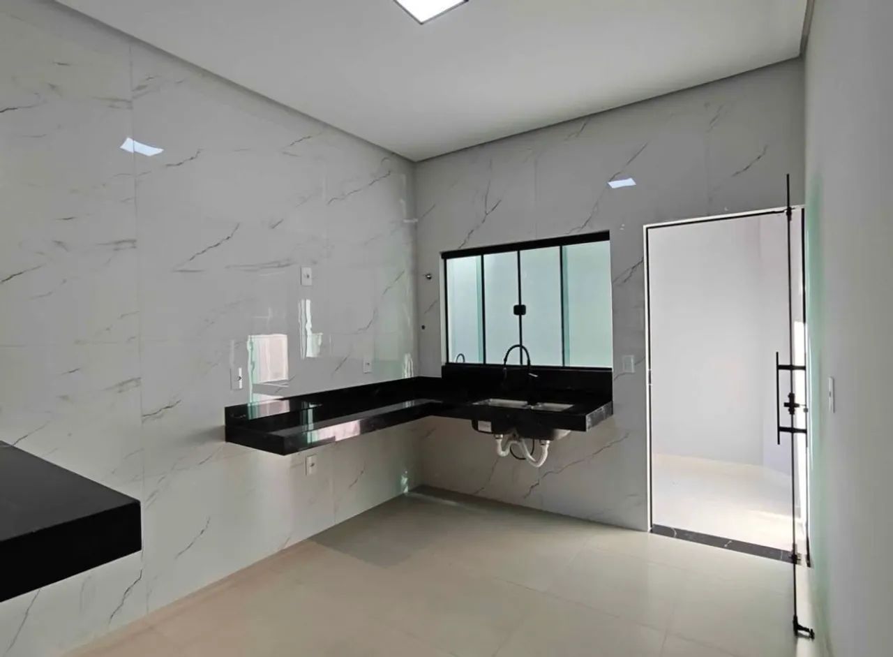 CASA EM SAMAMBAIA - Disponível para parcelar 