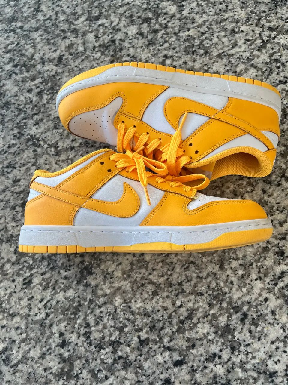 Tênis Nike amarelo - Foto 3