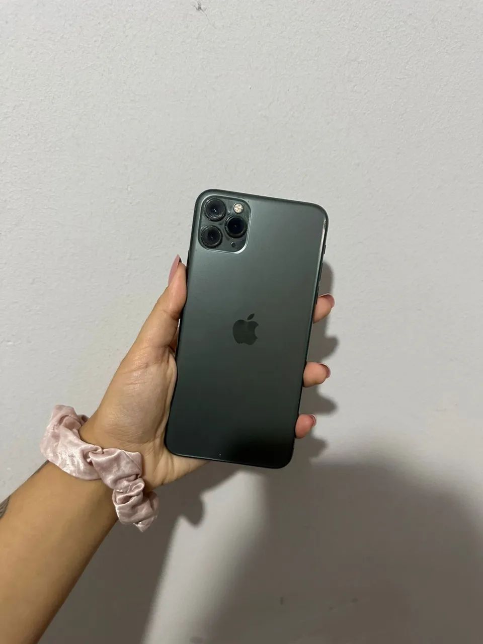 Vendo iPhone 11 Pro Max // aceito cartão crédito  - Foto 2