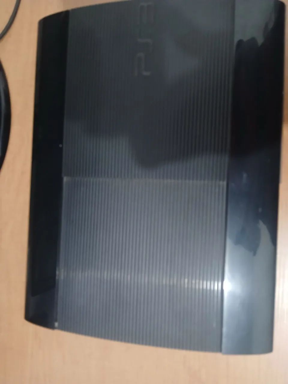 Ps3 super slim com 2 controles e 23 jogos - Foto 3