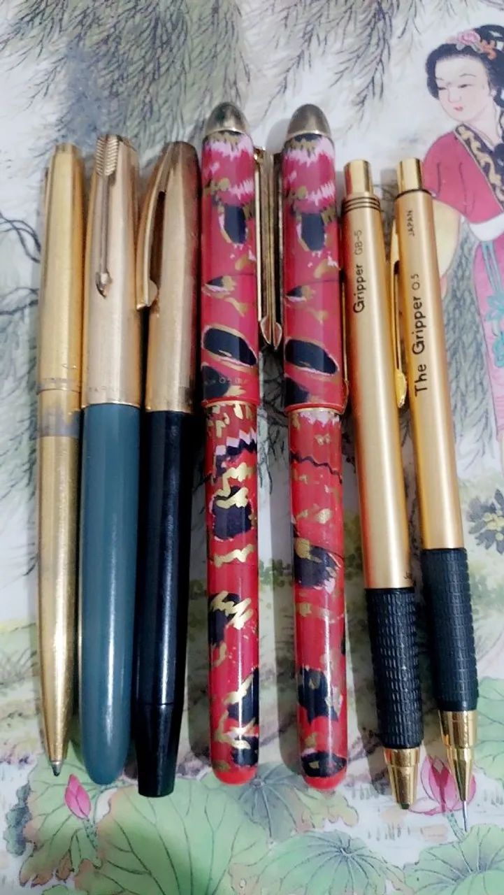LOT OF PENS/COLLECTOR