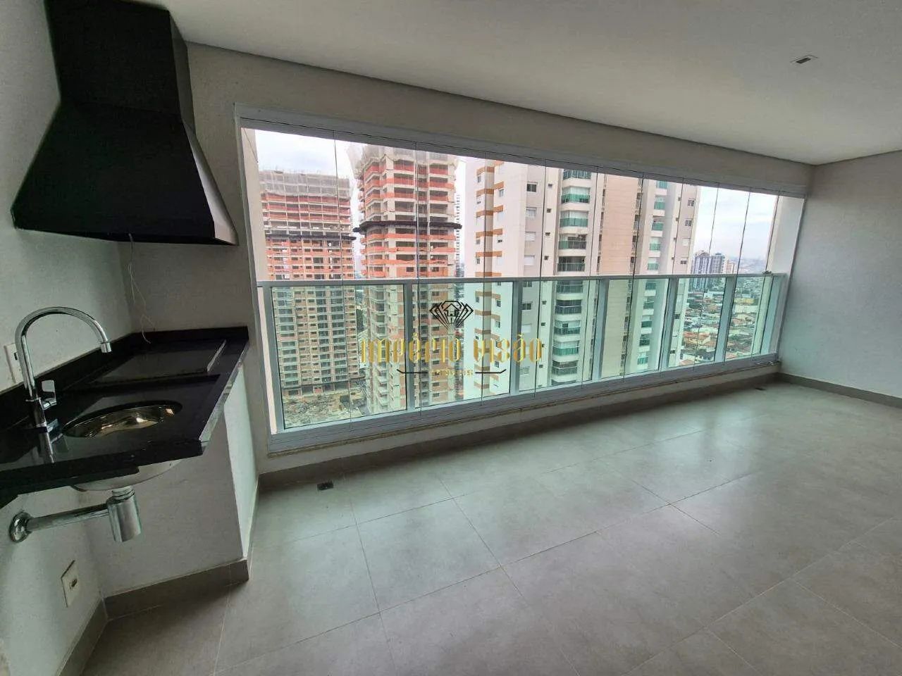 Apartamento para Locação com cozinha planejada com 3 Suítes e Varanda Gourmet no Edifício 