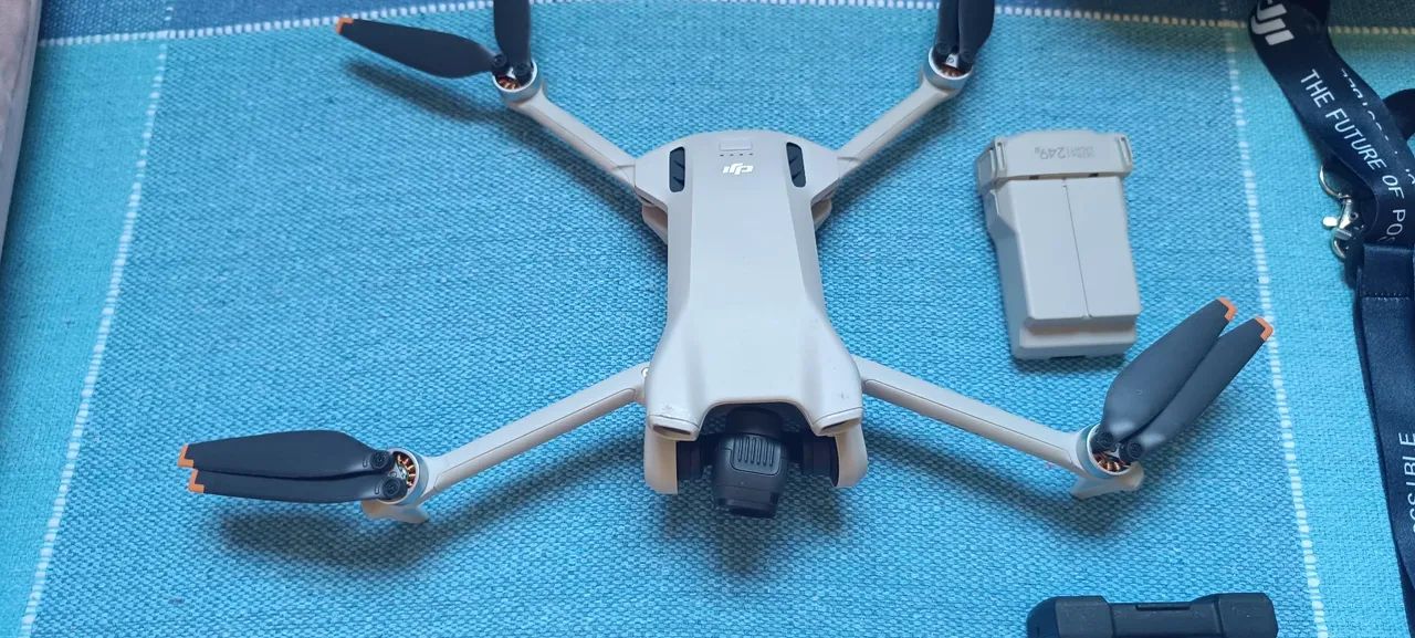 Drone DJI Mine 3 com RC com tela - Foto 4