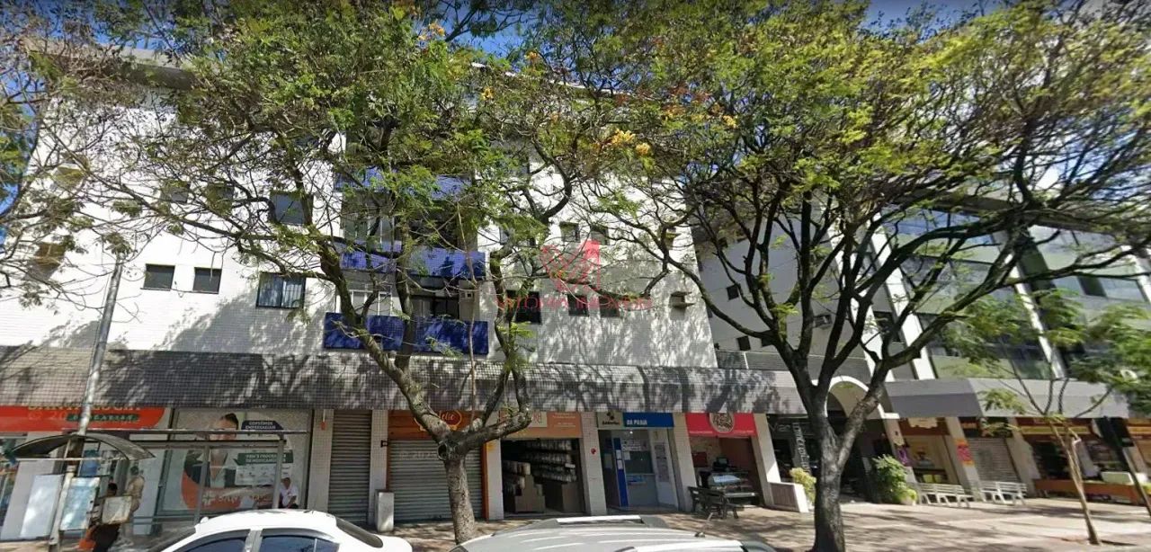 More em um dos endereços mais desejados de Vitória! Apartamento de 2 quartos em edifício d