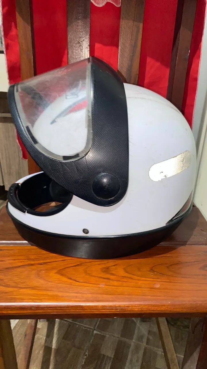 Capacete branco