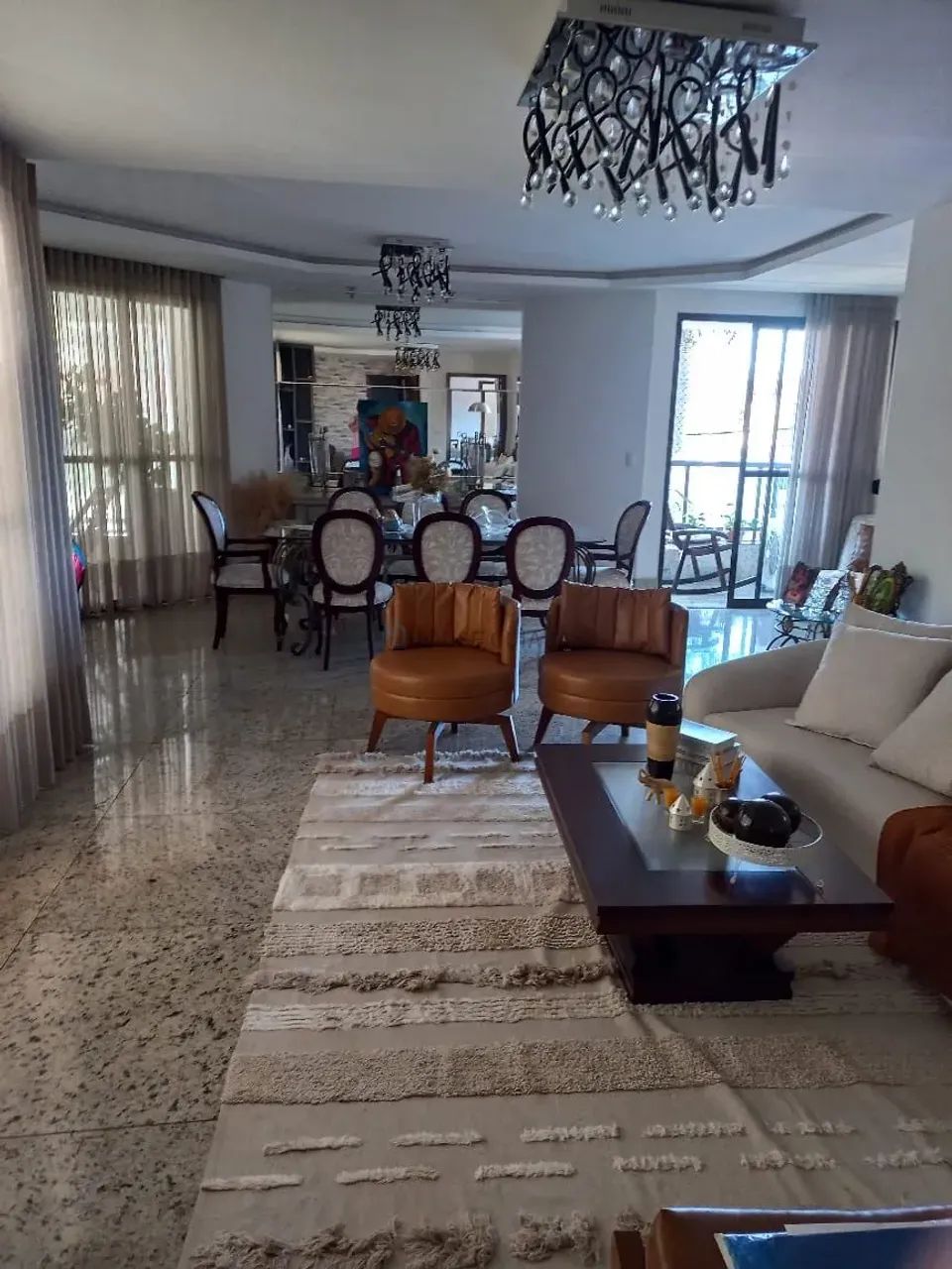 Vendo Lindo Apartamento No Edifício Maison Esther