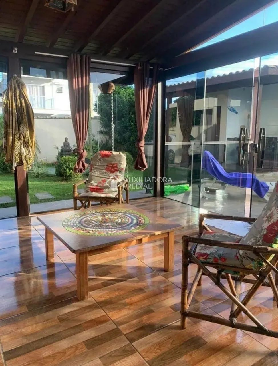 Residência com 4 quartos, hidromassagem, churrasqueira e piscina - Foto 5