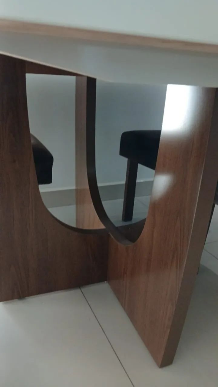 Jogo de mesa com 6 cadeiras - Foto 2
