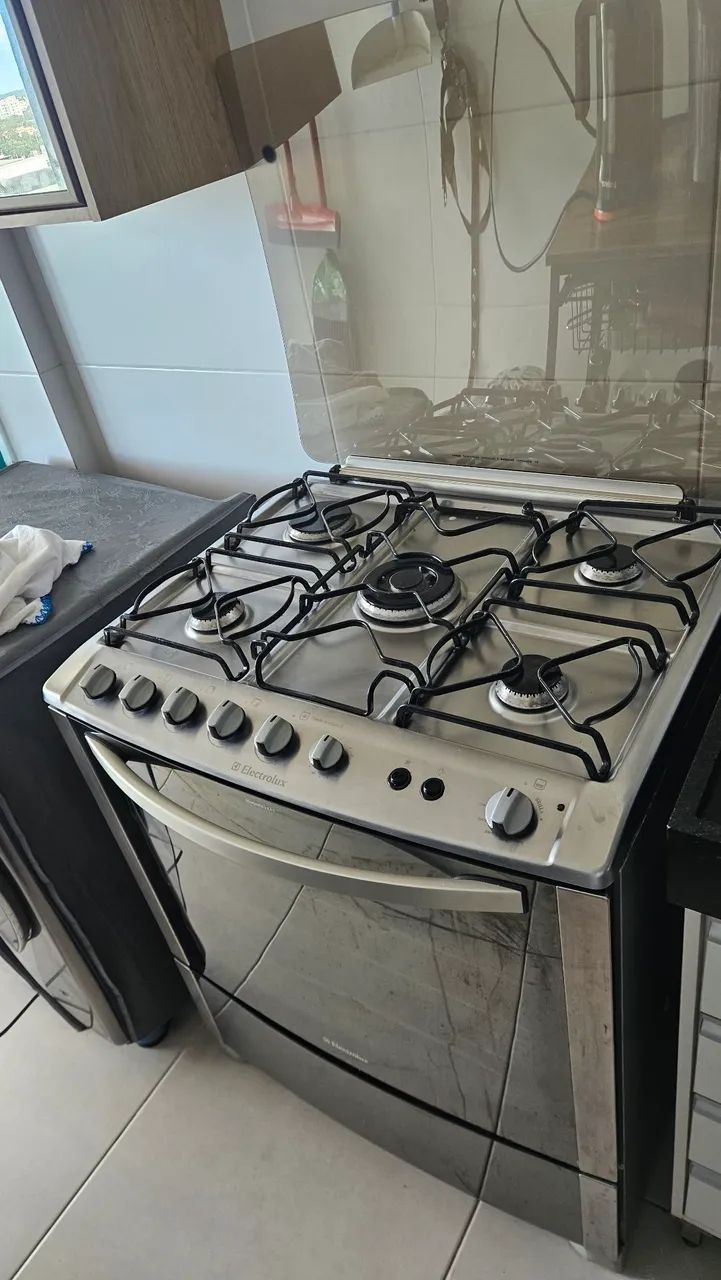 Fogão 5 bocas electrolux com grill - Foto 2