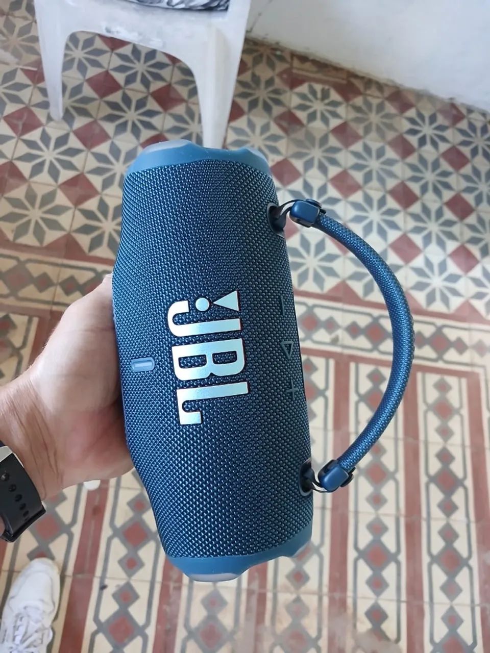 Caixa JBL original 