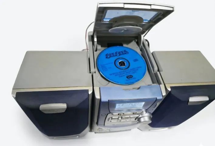 Toca  cd, rádio, e  fitas    funcionando   - Foto 2