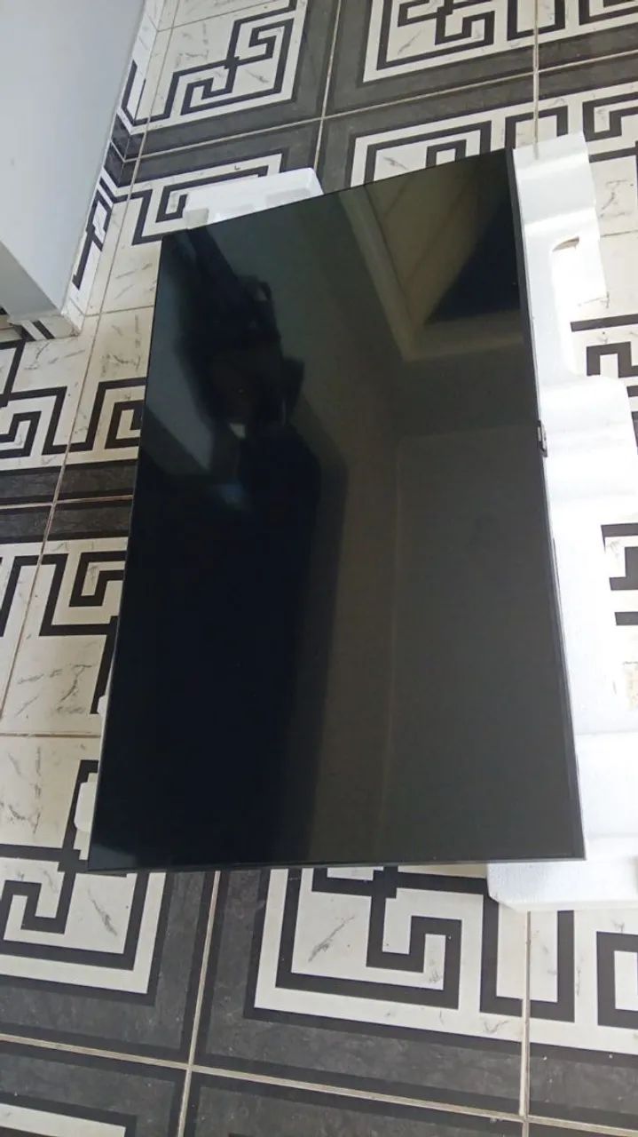 Vendo essa tv 50 polegadas 200 reais  - Foto 2
