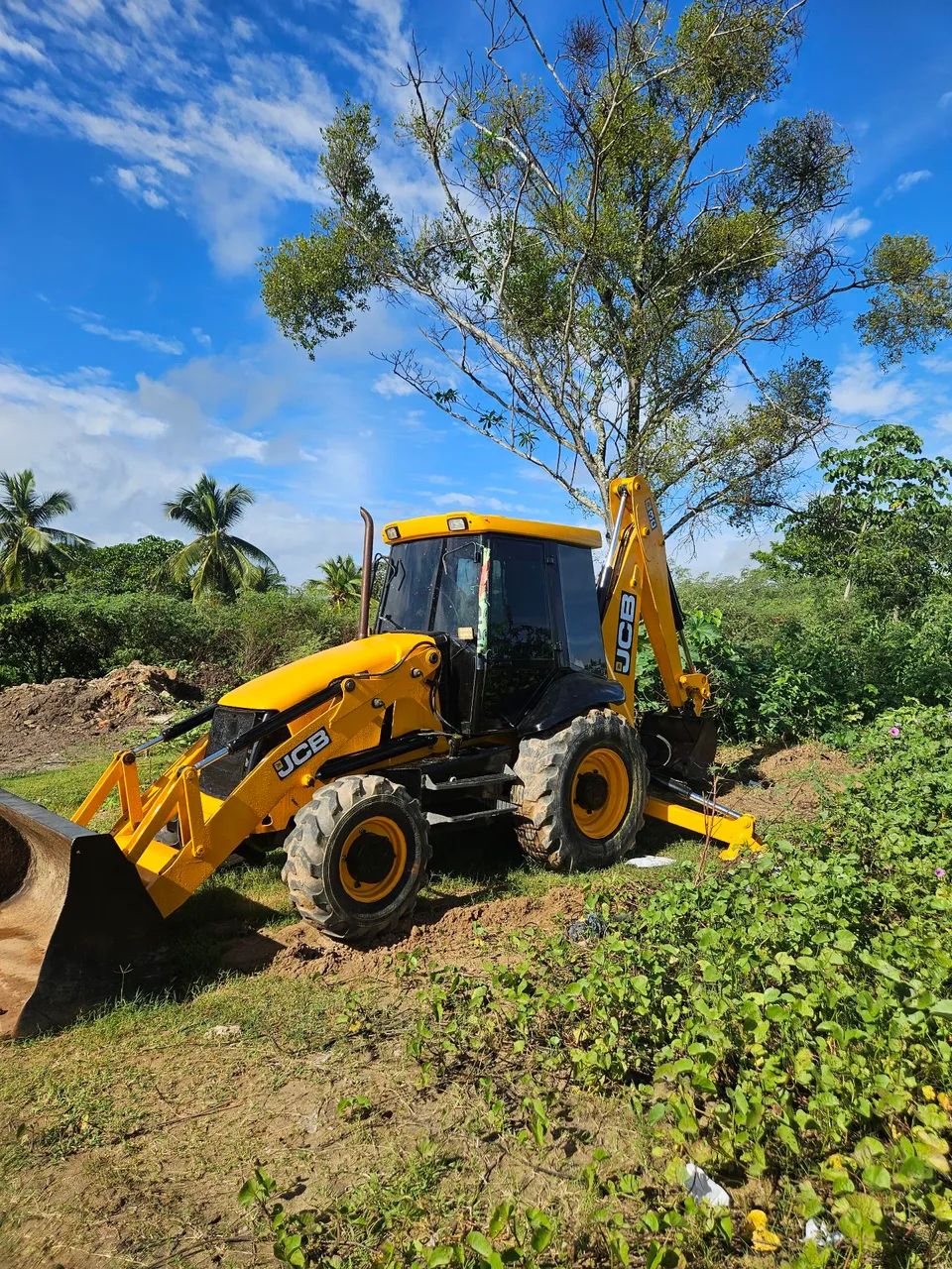 Retroescavadeira jcb