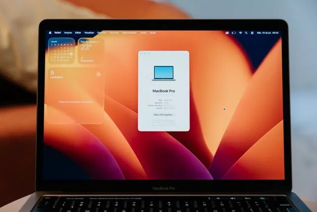 MacBook Pro 13" M2 - 8GB/256GB - Foto 2